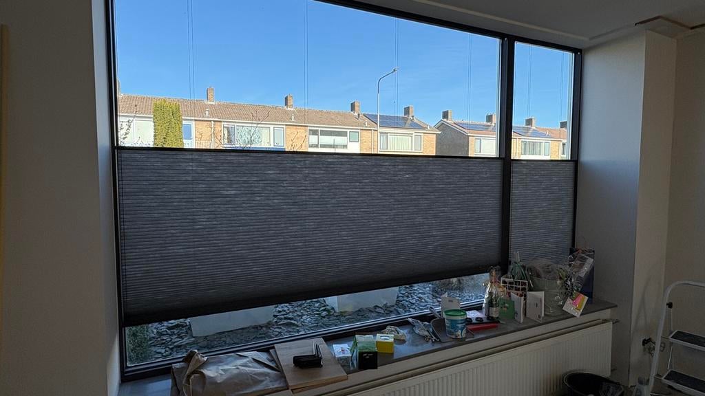 Antraciet plisse gordijn, Ophalen, Zo goed als nieuw, 150 tot 200 cm