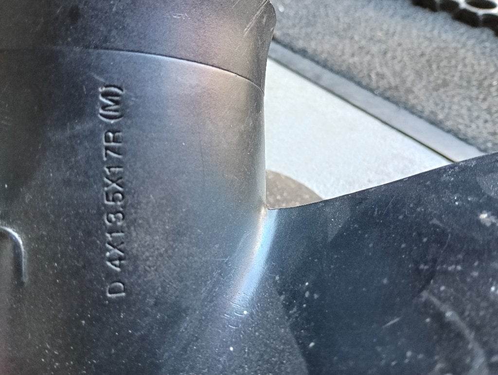 schroef suzuki  4 blad  4 x 13,5 x 17, Ophalen of Verzenden, Zo goed als nieuw, Motor en Techniek, Motorboot