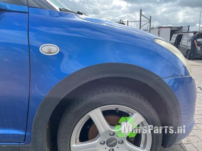 Scherm rechts-voor van een Suzuki Swift, Gebruikt, -, -, Ophalen of Verzenden