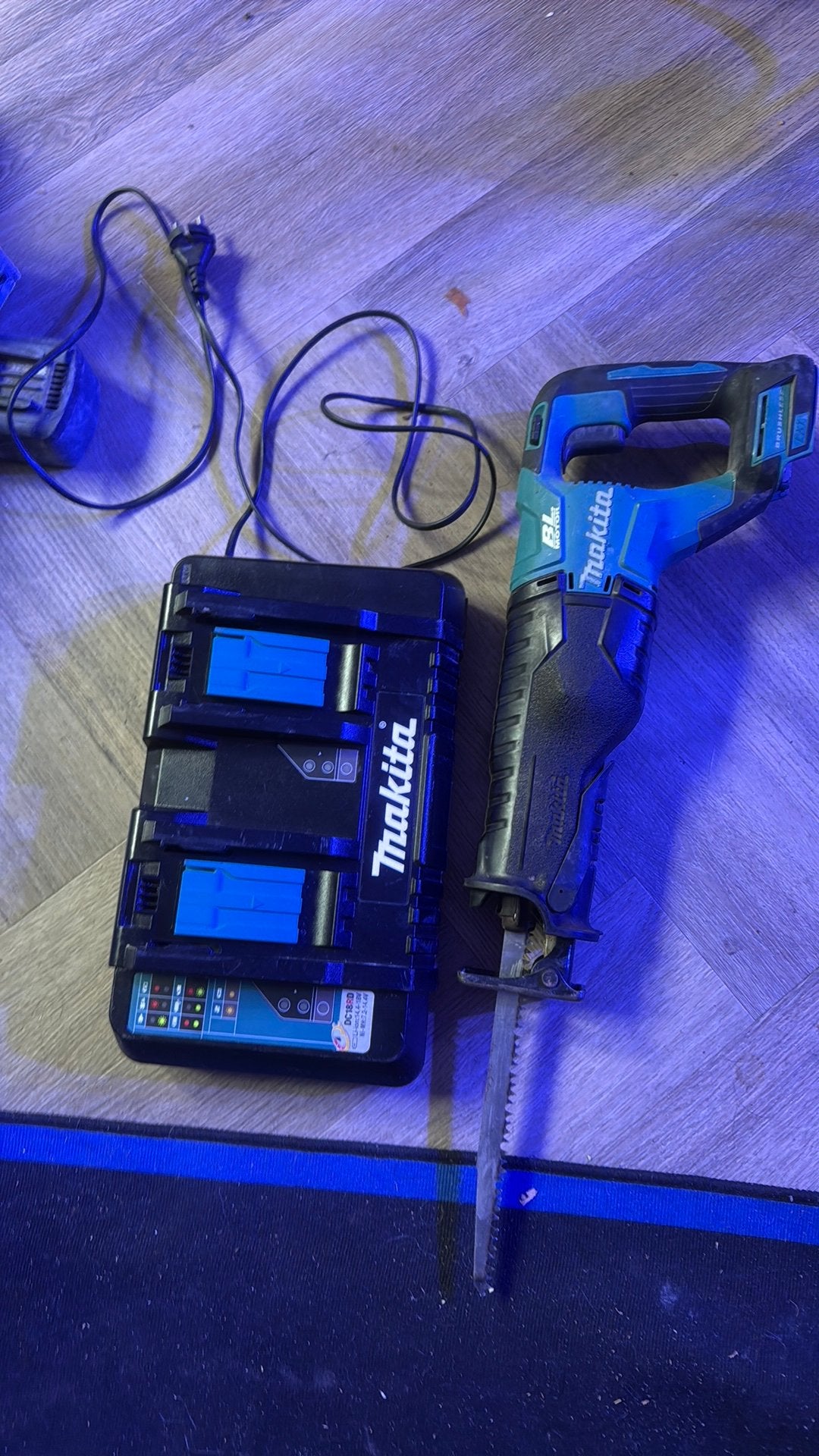 Makita reprozaag, Ophalen, Zo goed als nieuw, Boor- en/of Breekhamer