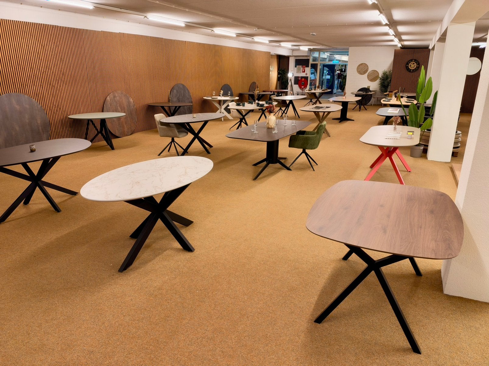 Eettafel op maat | Deens Ovaal, Rond & Ovaal | Vanaf € 850,-, Huis en Inrichting, 100 tot 150 cm, Ophalen of Verzenden, Vijf personen of meer