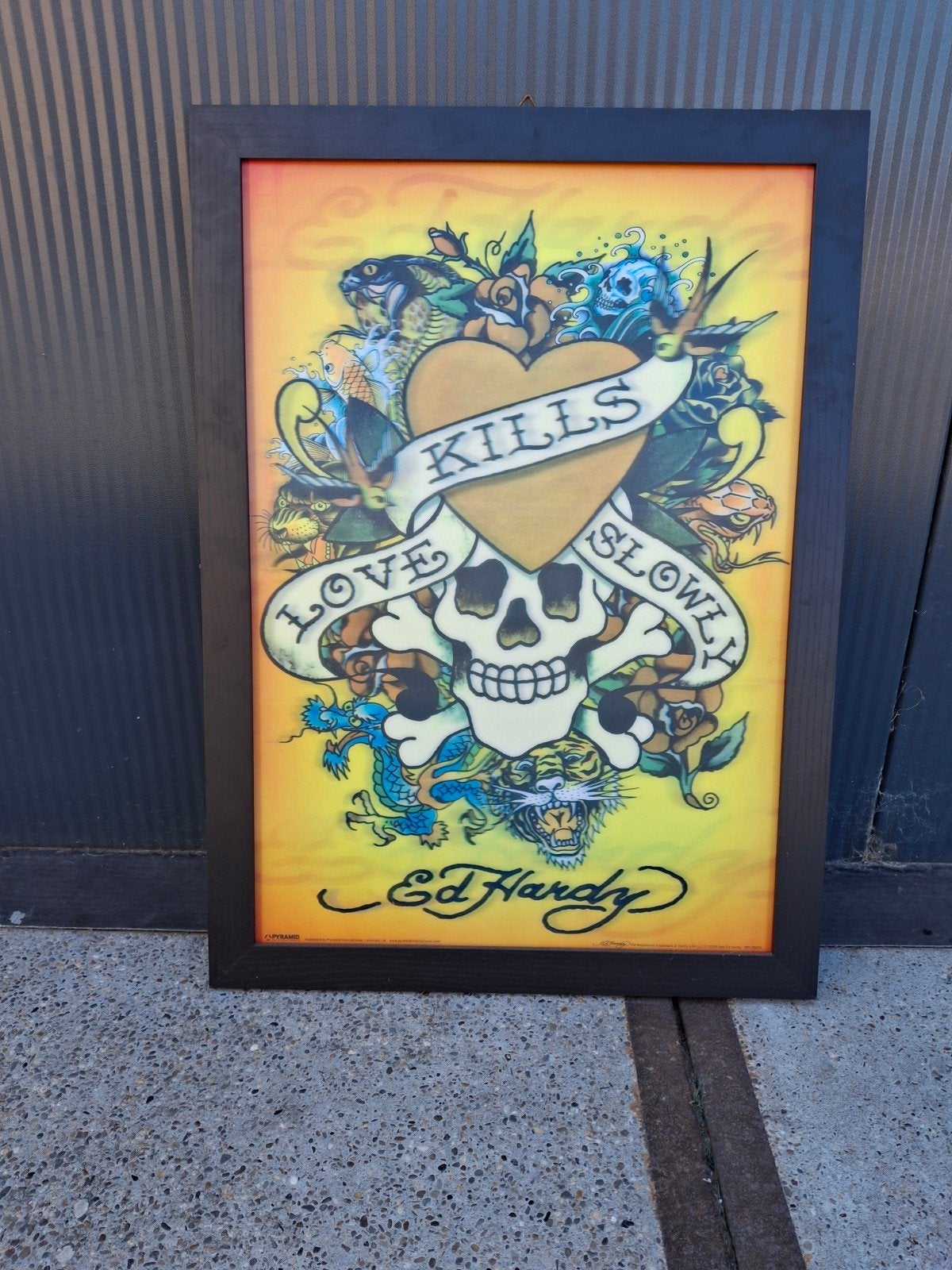 Ed Hardy "Love Kills Slowly" ingelijste print, Huis en Inrichting, Woonaccessoires | Schilderijen, Tekeningen en Foto's, Gebruikt