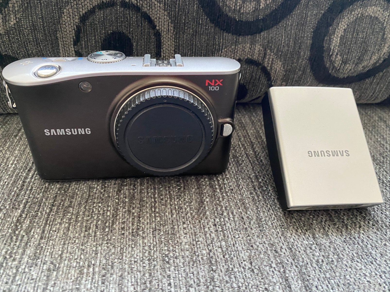 Samsung camera nx 100 met flash camera, Ophalen of Verzenden, Zo goed als nieuw, Samsung, 8 keer of meer