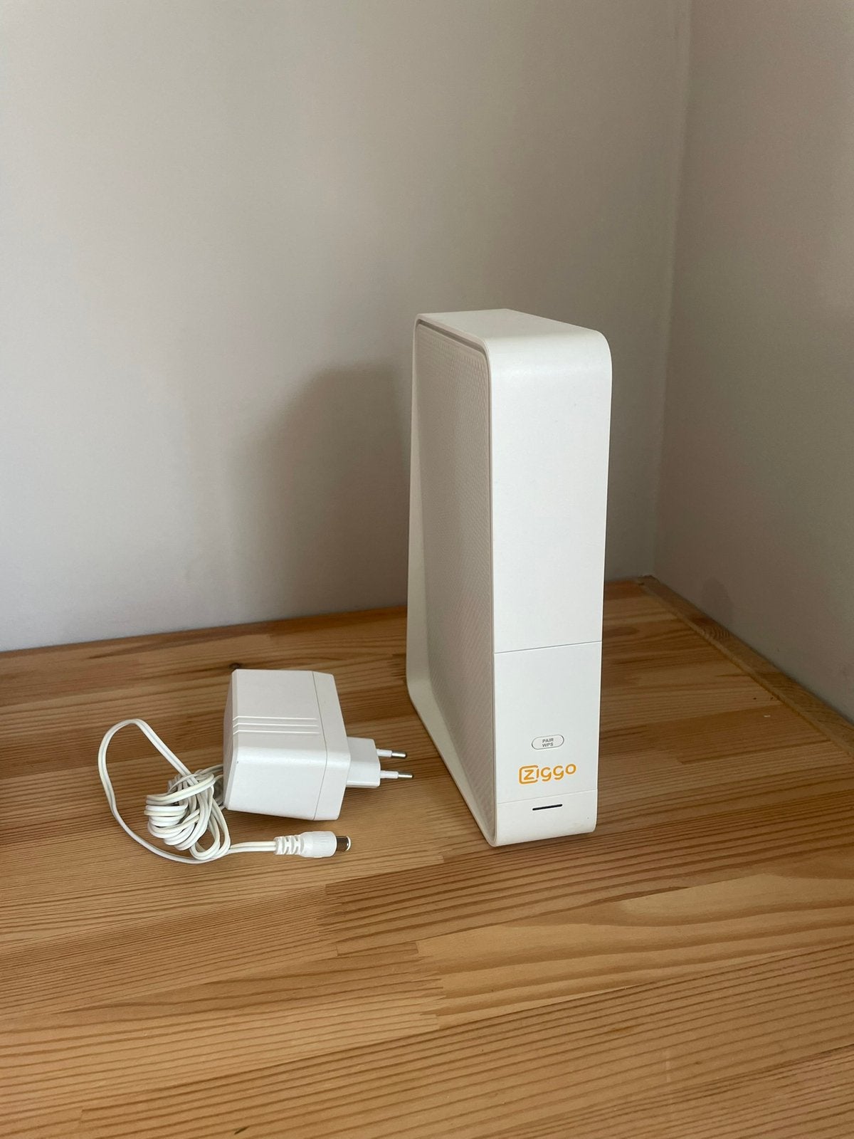 Ziggo modem router, Ophalen of Verzenden, Zo goed als nieuw