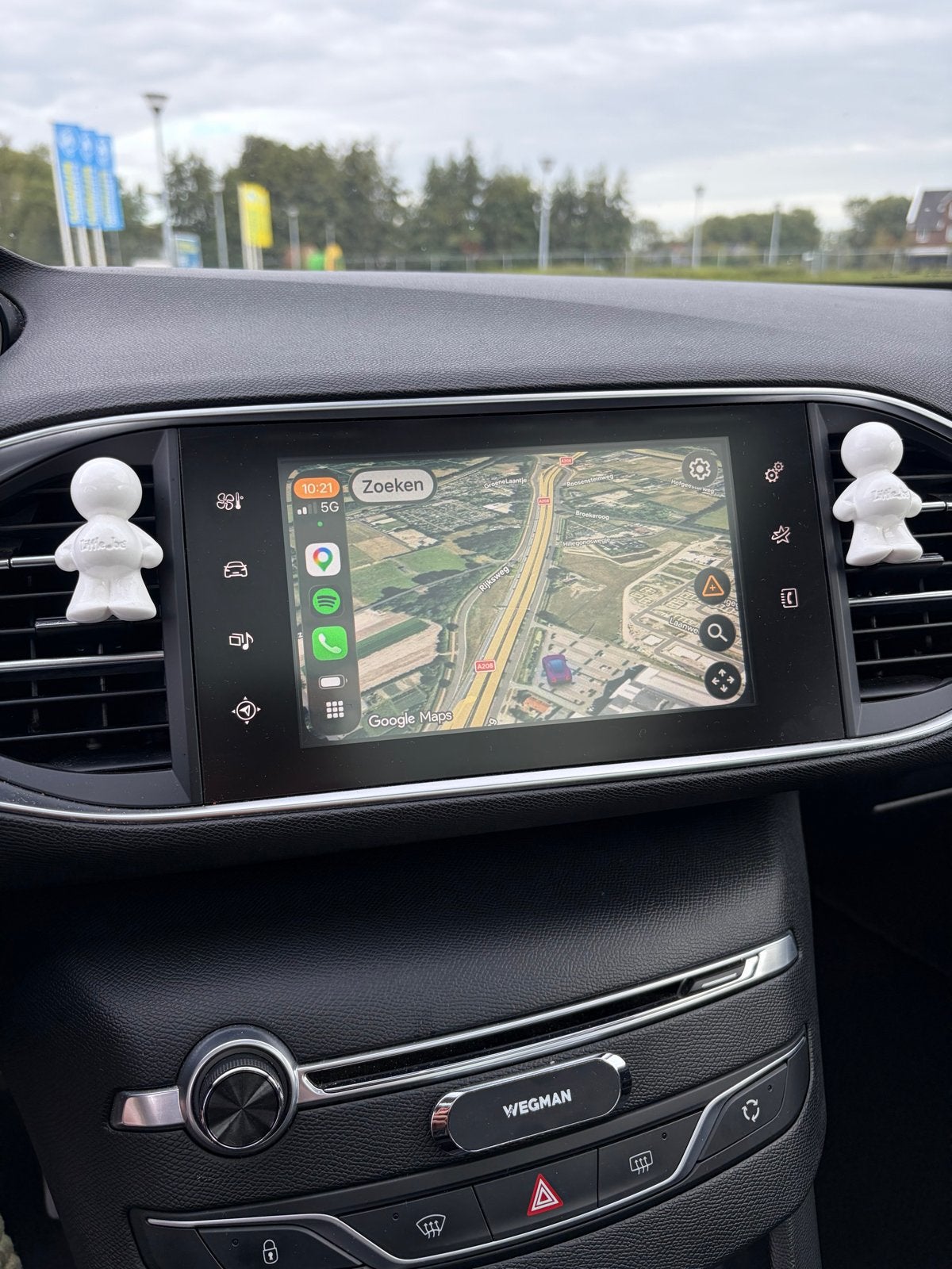 Foto 17 van Peugeot 308 1.2 E-thp 130pk 2015 Zwart LEKT KOELVLOEISTOF