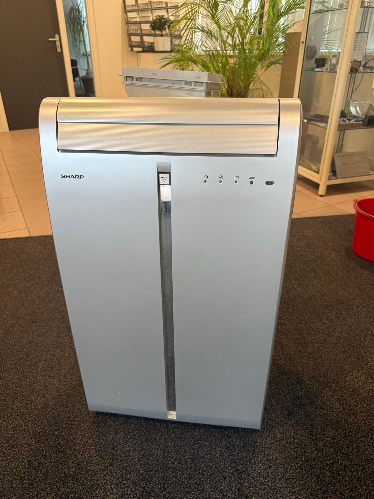 Sharp Mobiele Airco - Krachtige Koeling voor Thuis/Kantoor, Ophalen, Gebruikt, Minder dan 60 m³, 3 snelheden of meer