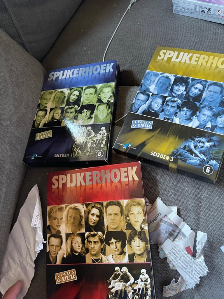 Spijkerhoek Seizoen 1, 2 en 3 DVD Boxsets, Cd's en Dvd's, Dvd's | Tv en Series, Gebruikt, Boxset, Drama, Ophalen of Verzenden