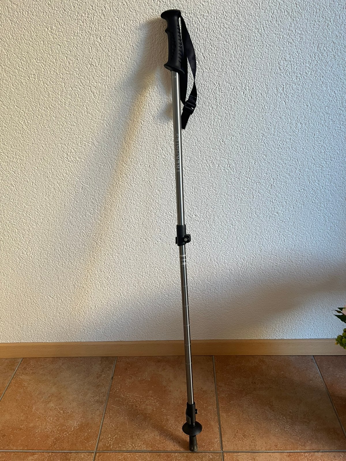 Trekmates hike / wandelstok uitschuifbaar vrijbuiter, Ophalen, Zo goed als nieuw