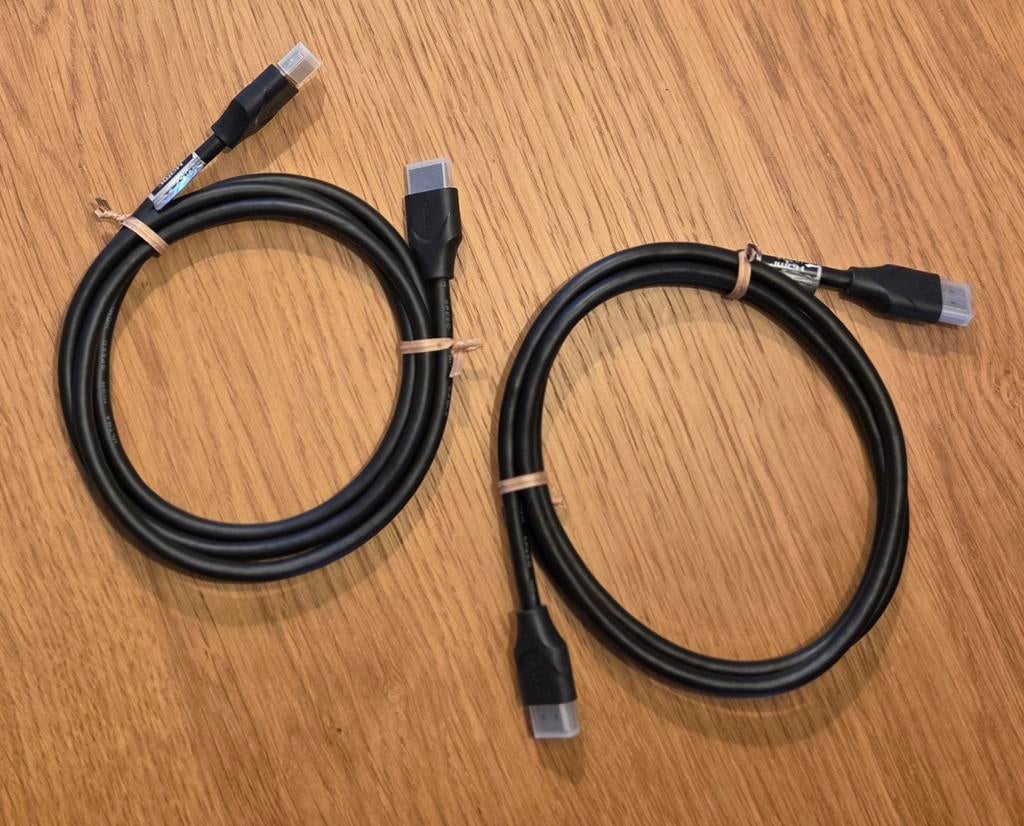 2x Ultra Certified HDMI-kabel - lengte 1 meter, Ophalen of Verzenden, Zo goed als nieuw, Minder dan 2 meter, HDMI-kabel