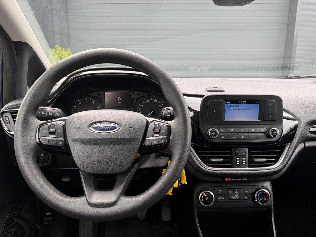 Ford Fiesta 1.1 Trend Airco,Cruise,Lm velgen,Pdc,N.A.P,Apk t, Auto's, Voorwielaandrijving, Stof, 23 km/l, Origineel Nederlands