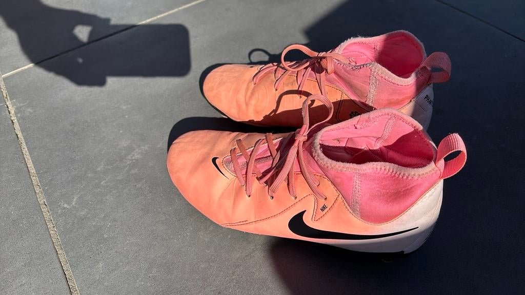 Voetbal schoenen Nike, Maat XS of kleiner, Ophalen, Gebruikt, Schoenen
