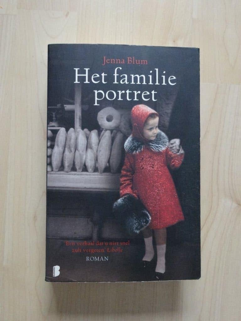 Het familie portret –  Jenna Blum, Ophalen of Verzenden, Zo goed als nieuw