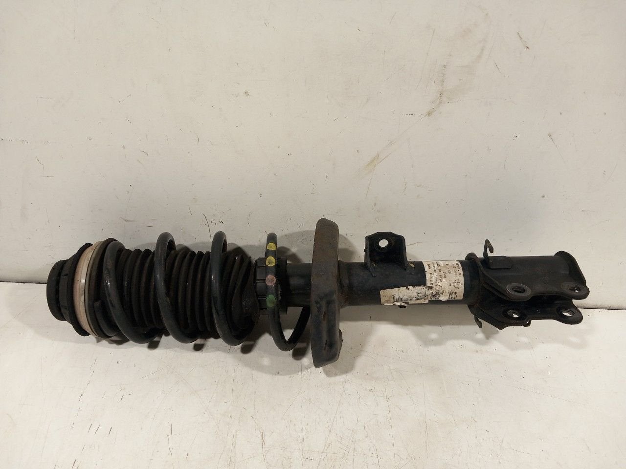 Veerpoot links voor Alfa Romeo MiTo, Onderdelen@venauto.nl, Van der Ven Autorecycling B.V., Gebruikt, Ettenseweg 76, 4706 PB Roosendaal, The Netherlands