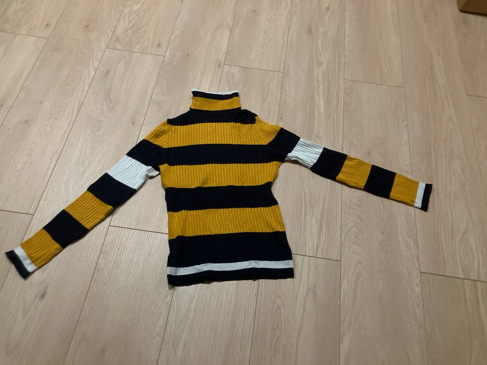 ONLY gestreepte coltrui - geel, blauw, wit, Verzenden, Gedragen, Maat 36 (S), Geel