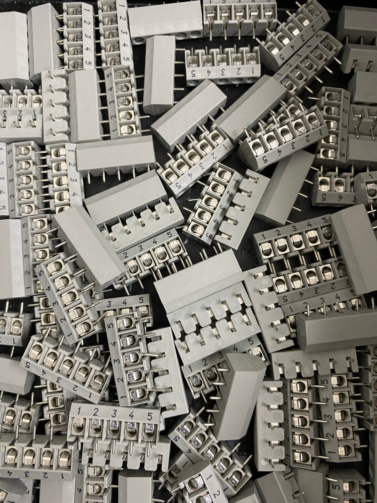 Ria 5 printkroonsteen printterminal connector 5 RIACON, Im Tal 2, 78176 Blumberg, Duitsland, Verzenden, Nieuw, METZ CONNECT GmbH