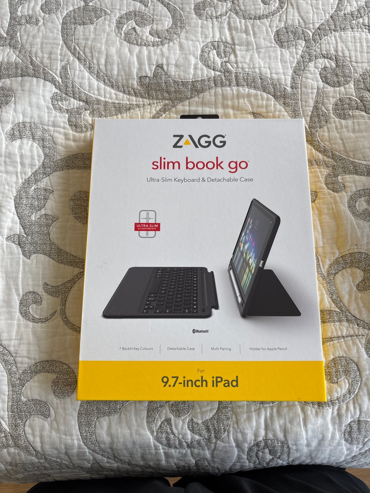 ZAGG Slim Book Go toetsenbordhoes voor 9.7-inch iPad, 10 inch, Apple iPad, Zwart, Nieuw