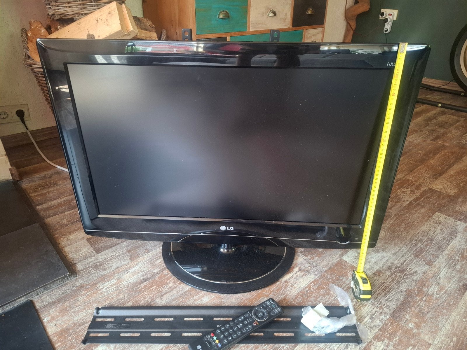 LG 22 inch Full HD TV - Zo goed als nieuw beeld diag. 80 cm, Ophalen, LED, 50 Hz, Zo goed als nieuw