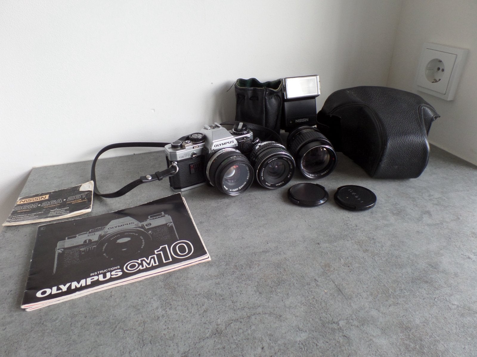 Olympus OM 10 met 3 lenzen, Audio, Tv en Foto, Fotocamera's Analoog, Ophalen of Verzenden, Gebruikt, Spiegelreflex, Olympus