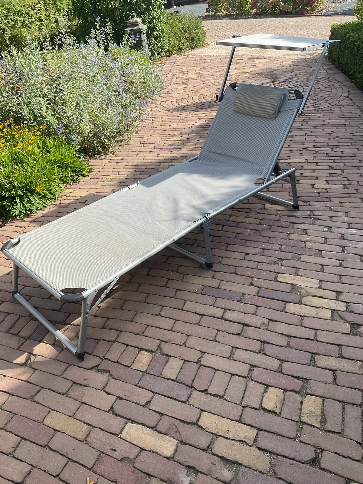 2 x Opvouwbare ligstoel met zonnescherm, Ophalen, Gebruikt, Metaal, Inklapbaar