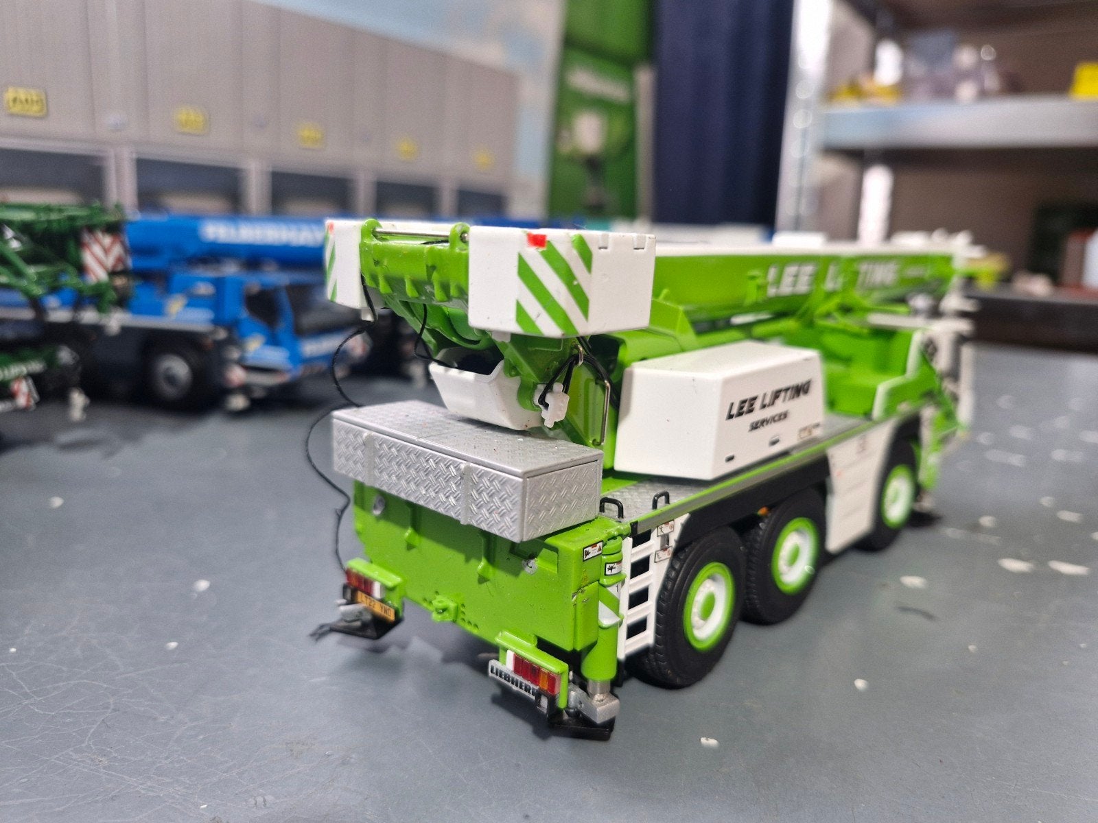 Liebherr ltm 1050 wsi  lee lifting, Hobby en Vrije tijd, Modelauto's | 1:50, Ophalen of Verzenden, Zo goed als nieuw, Hijskraan, Tractor of Landbouw