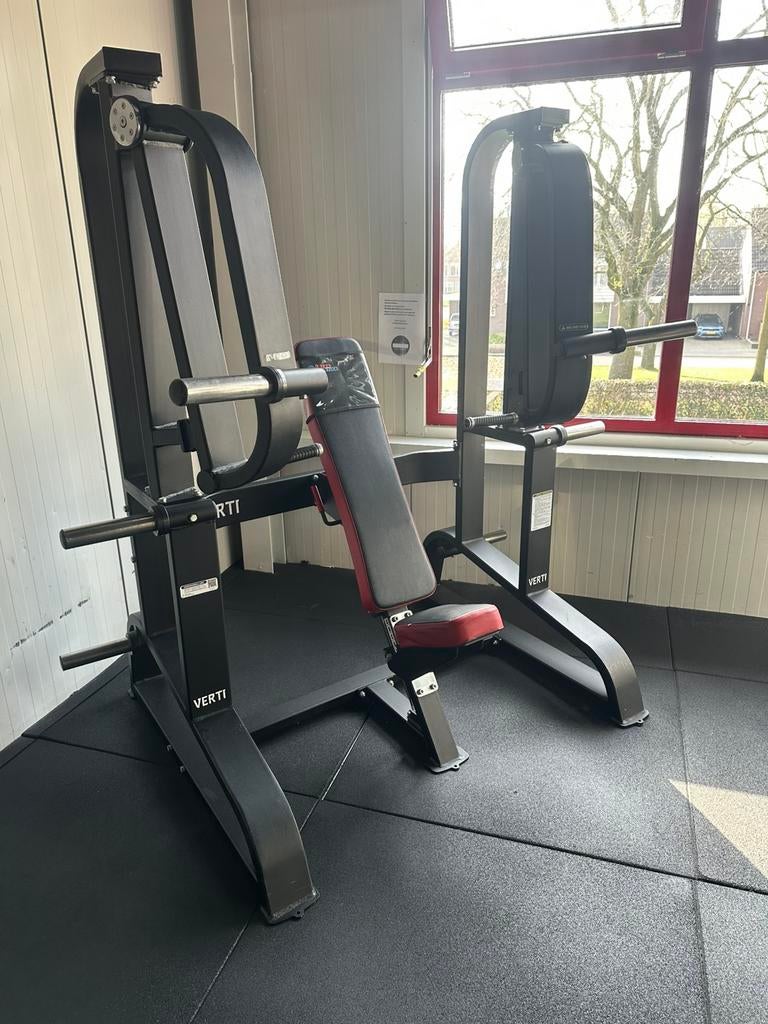 Plate Loaded Chest Press Machine - Inter Atletika, Ophalen, Krachtstation, Borst, Zo goed als nieuw
