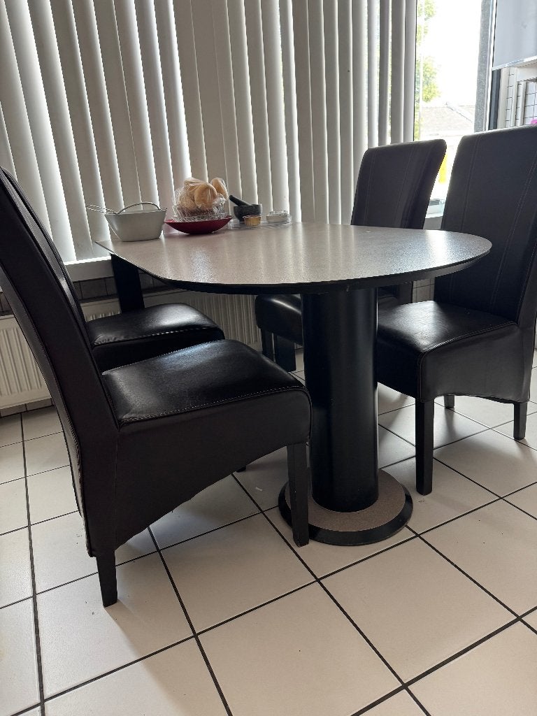 Eettafel met 4 stoelen, Huis en Inrichting, Ophalen, Overige houtsoorten, Gebruikt, 50 tot 100 cm