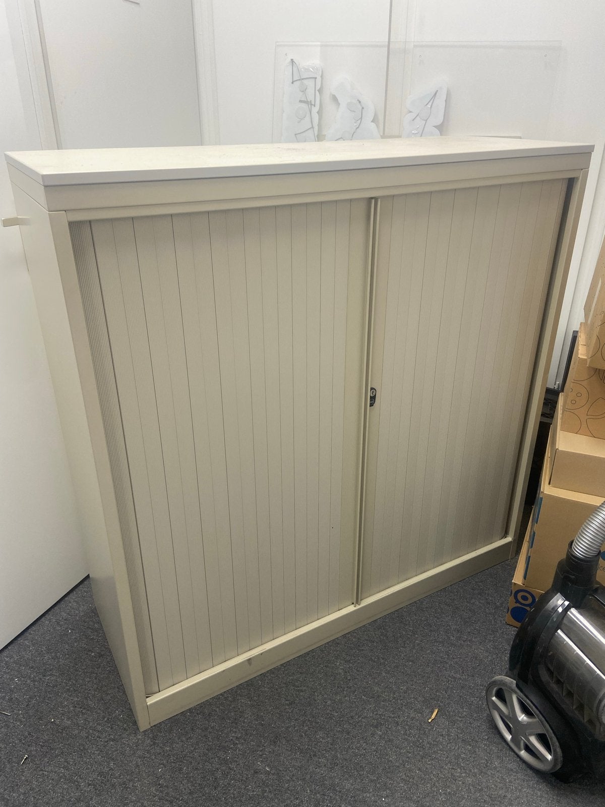 Archiefkast met roldeur en slot, Huis en Inrichting, Kasten | Roldeurkasten en Archiefkasten, Ophalen, Gebruikt, ., 100 tot 150 cm