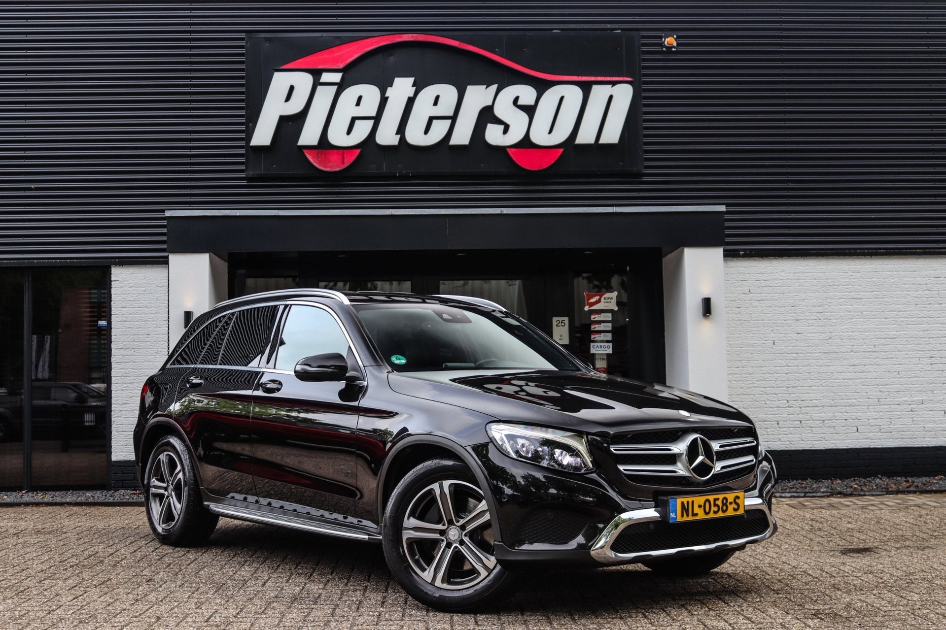 Mercedes-Benz GLC-klasse 250 4MATIC AMG TREKHAAK XENON, Auto's, Automaat, 15 km/l, Gebruikt, 4 cilinders