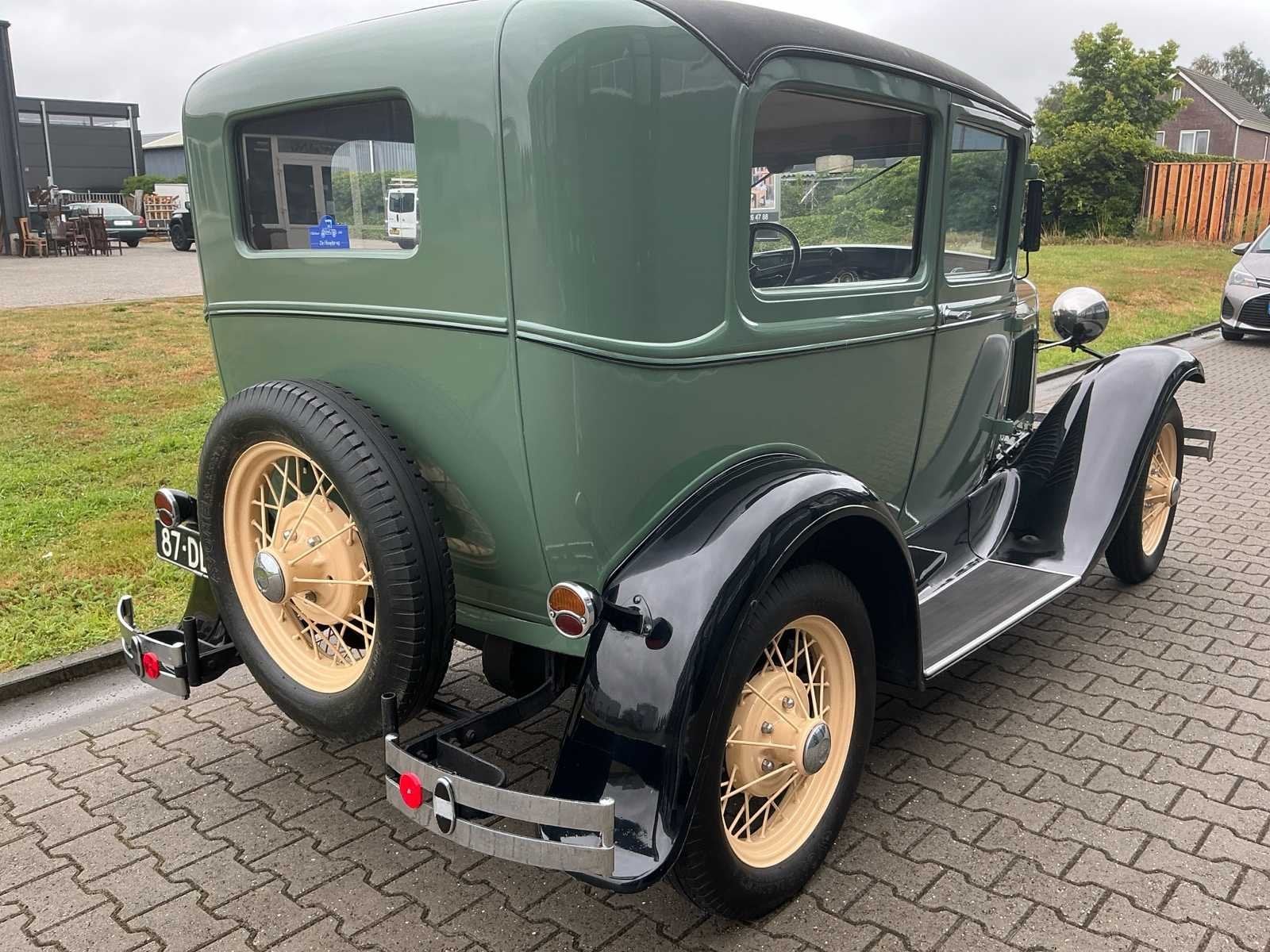 Ford - A Tudor sedan Oldtimer, foto 5