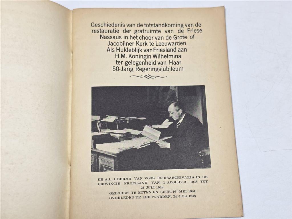 Friese Nassaus Jacobijnerkerk Leeuwarden — Restauratie 1948, Ophalen of Verzenden, Gelezen