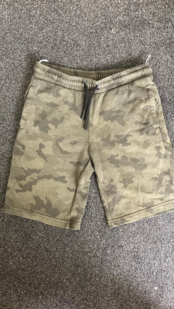 Korte broek maat 140 voor jongen, Kinderen en Baby's, Kinderkleding | Maat 140, Ophalen of Verzenden, Gebruikt, Jongen, Broek