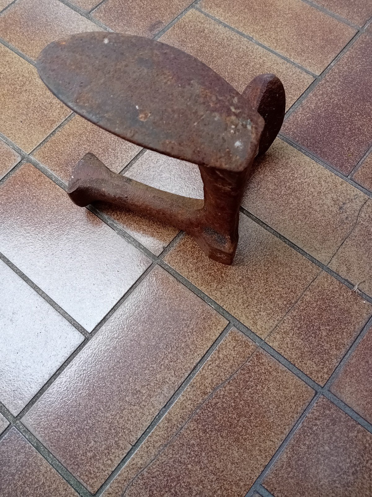 Antiek schoenmakersleest/ drievoet, Antiek en Kunst, Ophalen