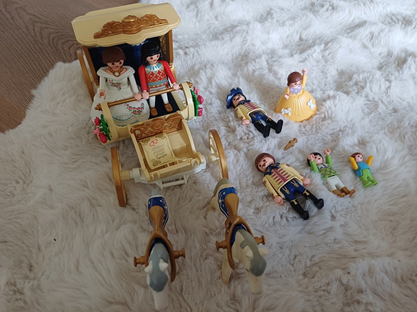 Playmobil gouden koets, Ophalen