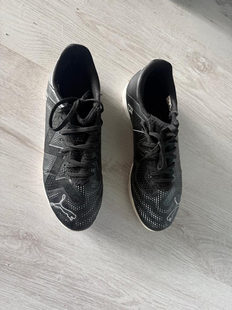 Puma voetbalschoenen, zwart, maat 40, Ophalen of Verzenden, Zo goed als nieuw, Overige typen, Overige merken