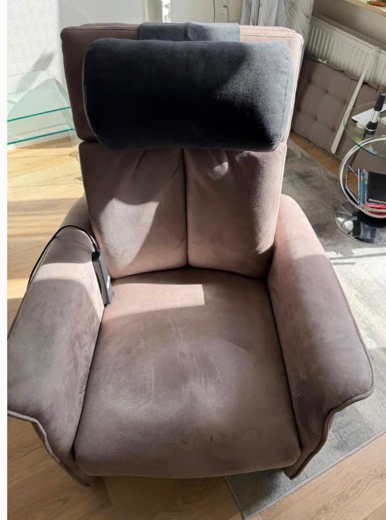 Sta op stoel 1 jaar oud relax fauteuil 275 euro, Ophalen, Zo goed als nieuw, 50 tot 75 cm