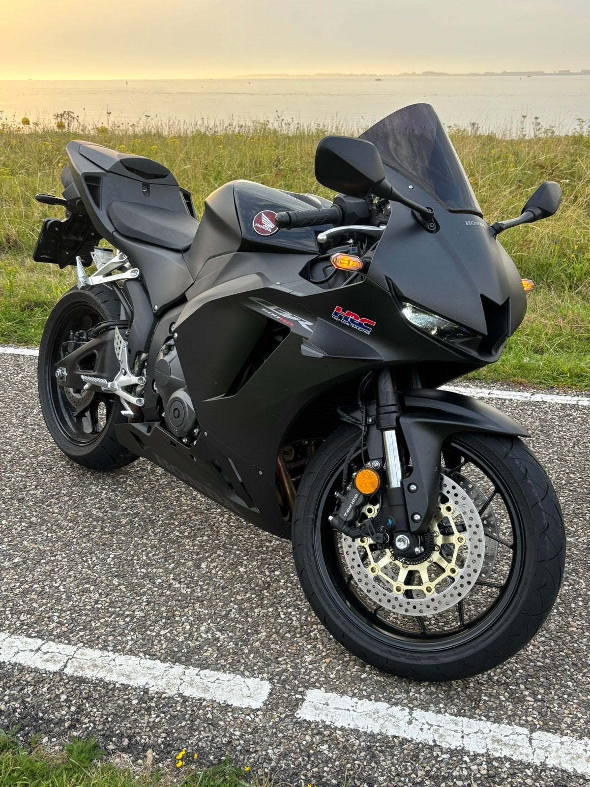 Honda CBR600RR R3 2025 | Mat Zwart | 1e eigenaar | 3.265 km, Motoren, Motoren | Honda, Traction Control, 4 cilinders, Motorrijbewijs A
