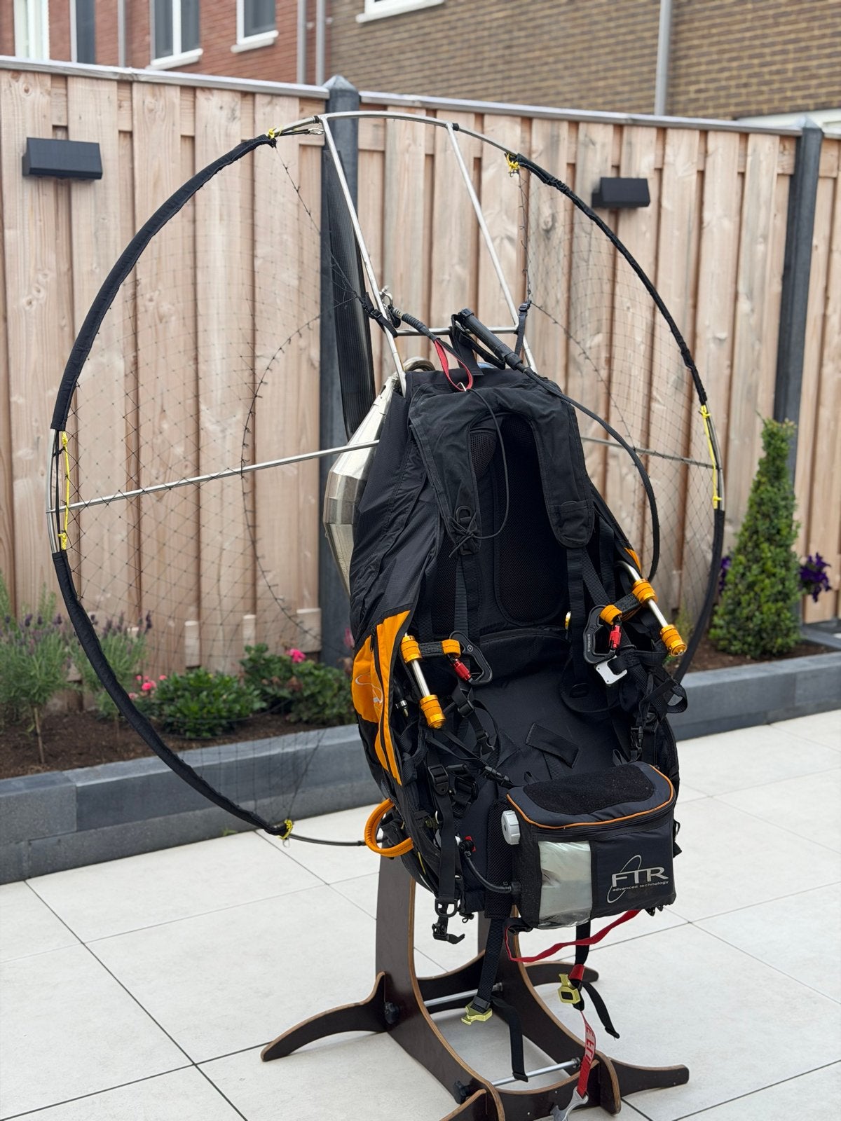 Paramotor FTR met EOS 100 motor, Sport en Fitness, Zweefvliegen en Paragliding, Ophalen of Verzenden, Zo goed als nieuw, Paramotor