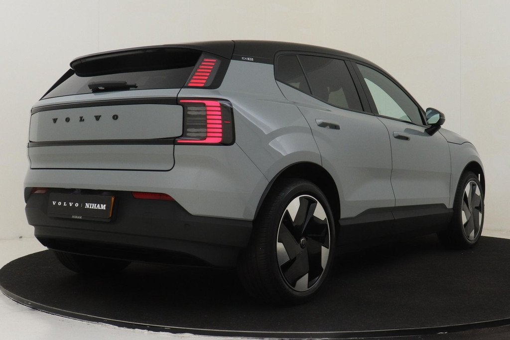 Volvo EX30 SINGLE MOTOR EXTENDED RANGE PLUS 69 kWh -HARMAN/K, Auto's, Automaat, Achterwielaandrijving, Gebruikt, Leder en Stof