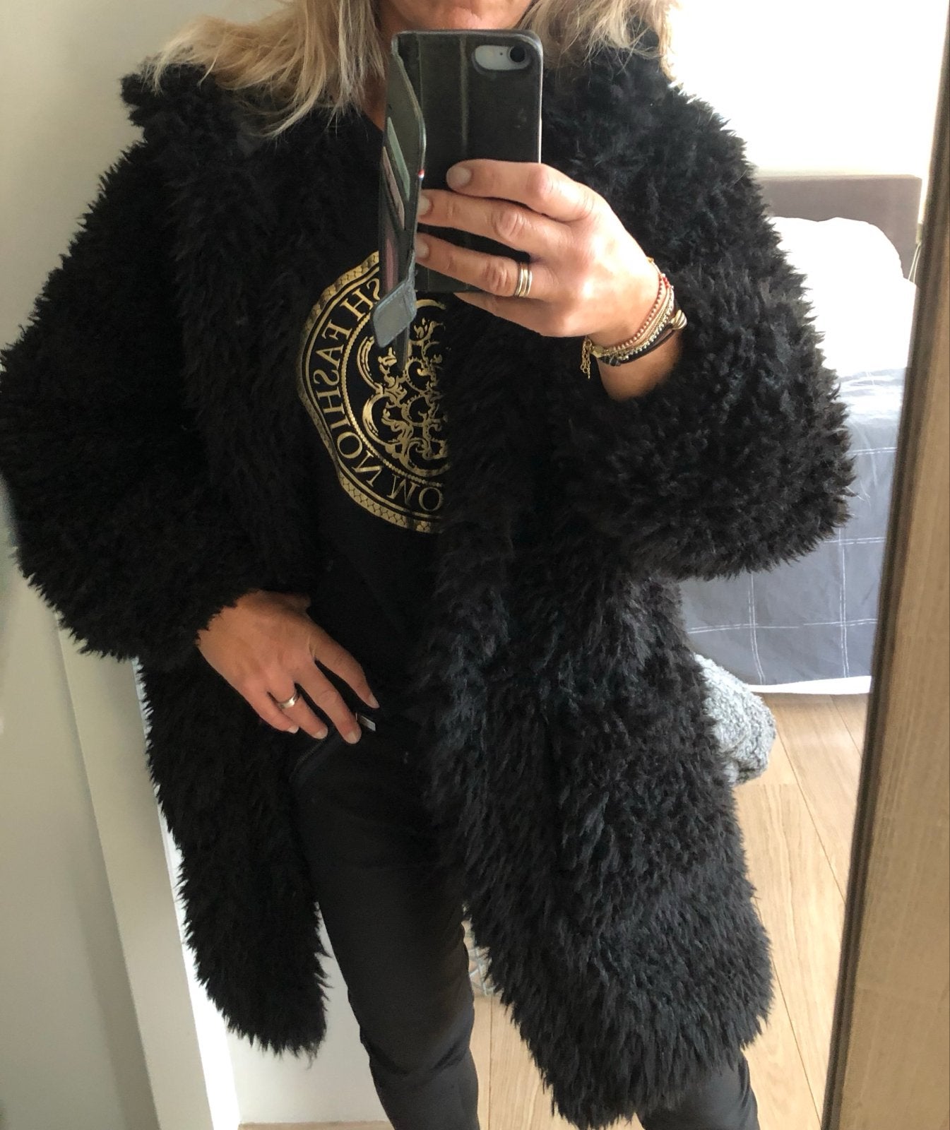 Zwarte teddy jas met capuchon - Missguided, Kleding | Dames, Ophalen of Verzenden, Zo goed als nieuw, Maat 36 (S), Zwart