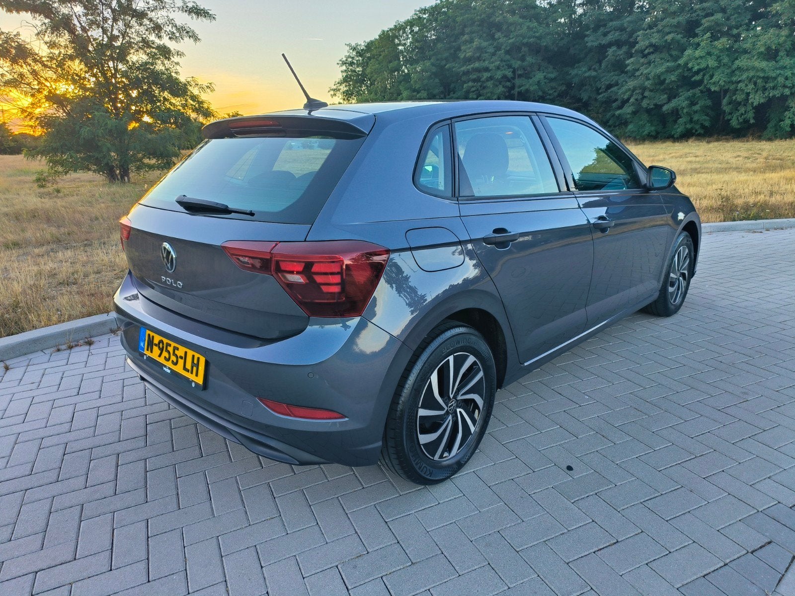 Volkswagen Polo 1.0 TSI 95pk 2021, Facelift, Carplay, ACC, Auto's, Volkswagen, Voorwielaandrijving, Stof, 1072 kg, 49 €/maand