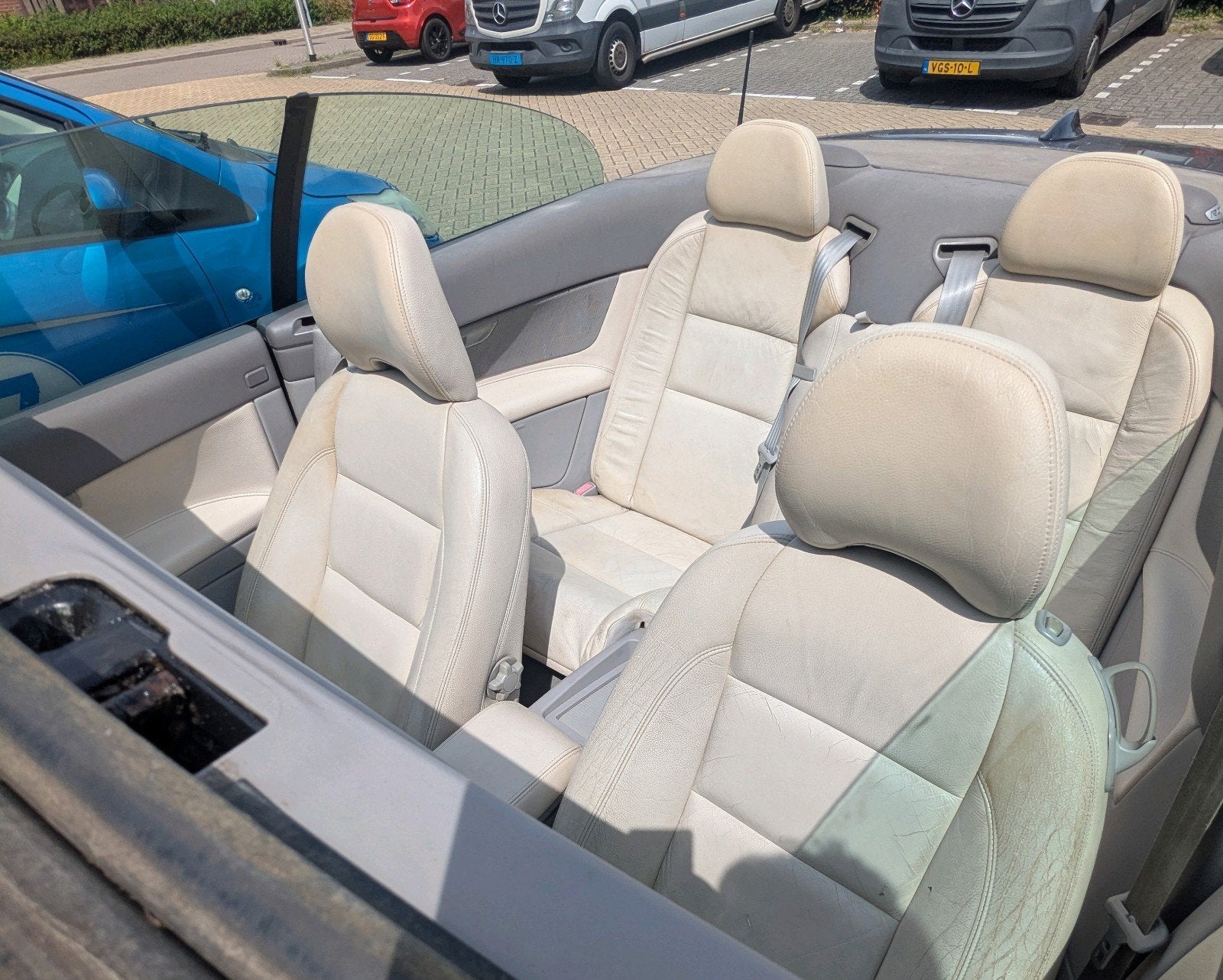 GEZOCHT, Volvo stoelen/interieur, Auto-onderdelen, Interieur en Bekleding, Ophalen of Verzenden, Volvo