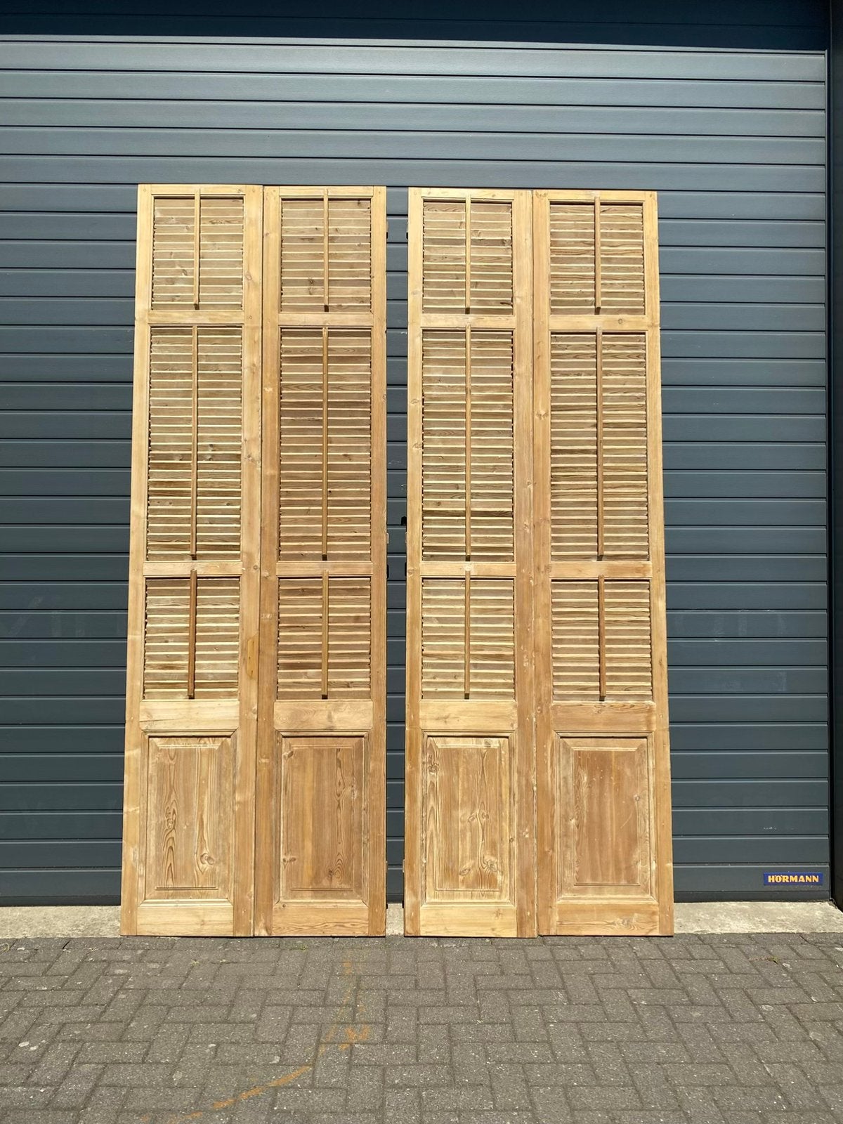 Antieke hoge Louvre luiken met paneel onder, Ophalen of Verzenden, Gebruikt, Hout