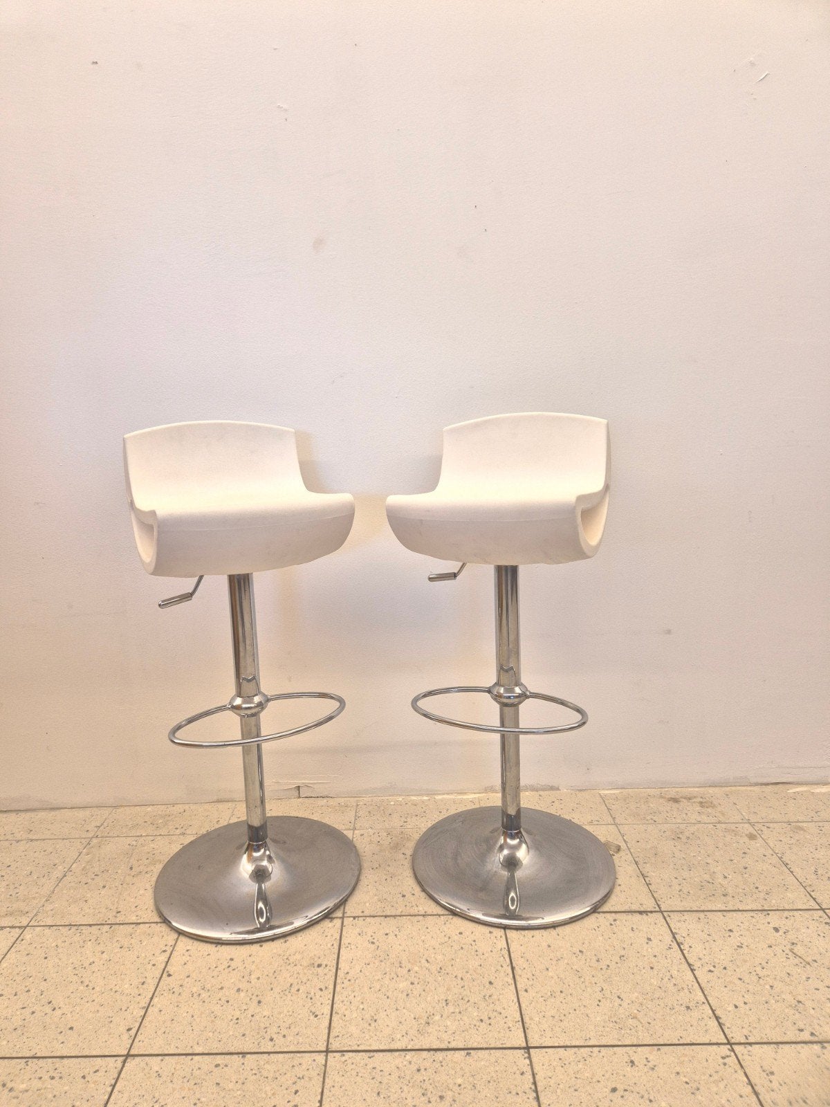 Barkrukken Ciao Design Per Erik Bjornsen, Huis en Inrichting, Barkrukken, Ophalen, Kunststof, In hoogte verstelbaar, 60 tot 90 cm