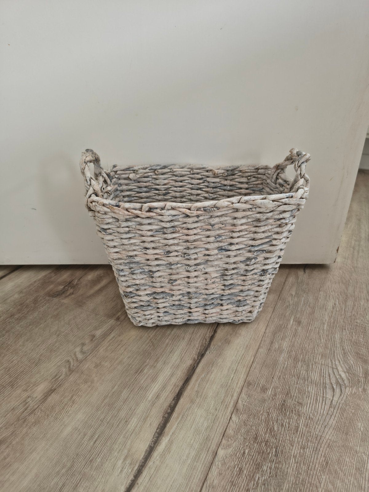 Prachtige grijze gerecyclede mand met handvaten, mand papier, Overige materialen, Mand, Onb, Ophalen of Verzenden