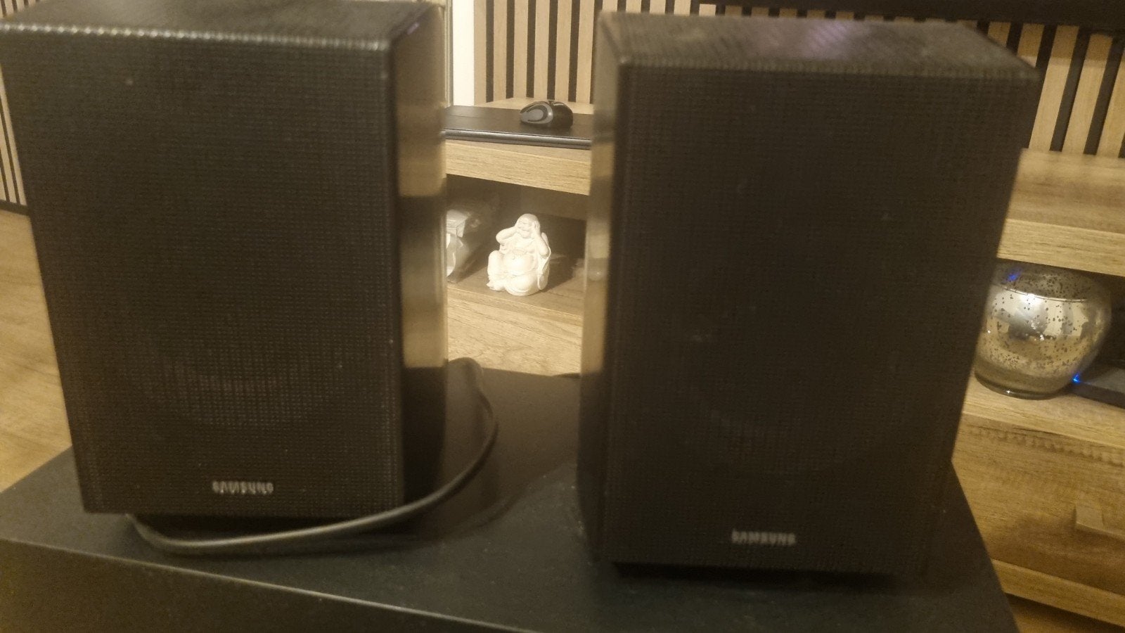 Foto 4 van Samsung HW-Q930B Soundbar met subwoofer en achterspeakers