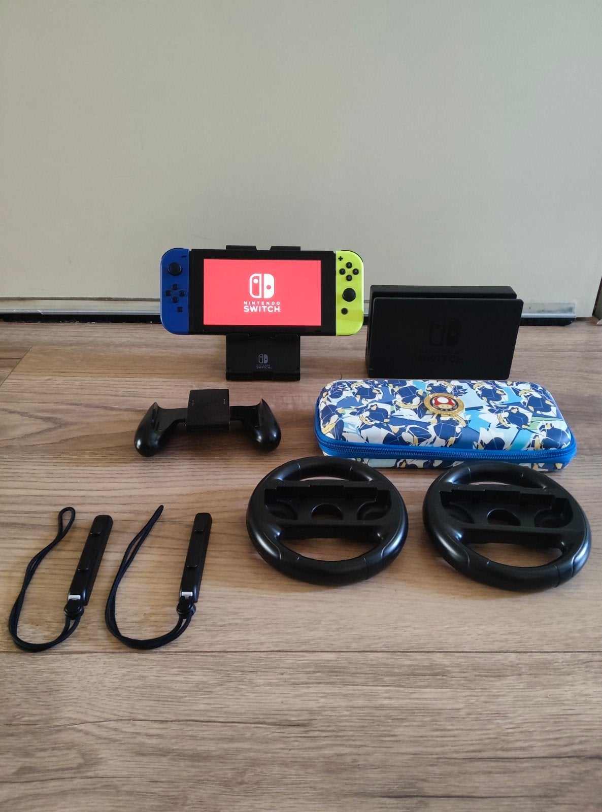 Nintendo Switch V2 met accessoires, Ophalen of Verzenden, Gebruikt, Met 2 controllers, Switch 2019 Upgrade