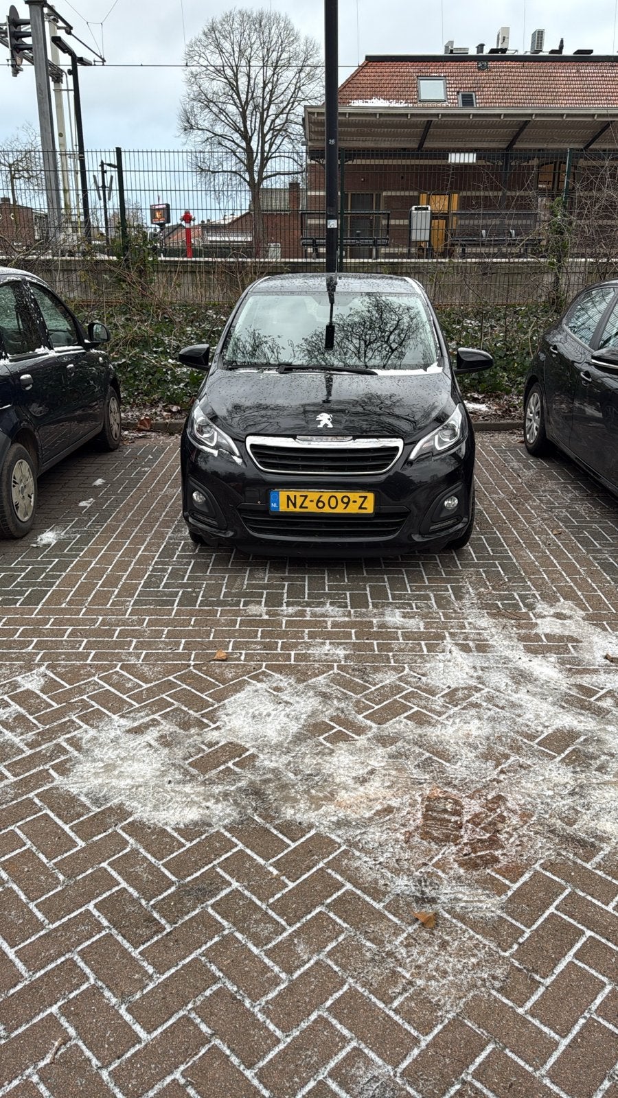 Zwarte Motorkap voor Peugeot 108  gevraagd!!, Auto-onderdelen, Gebruikt, Voor, Ophalen of Verzenden, Motorkap