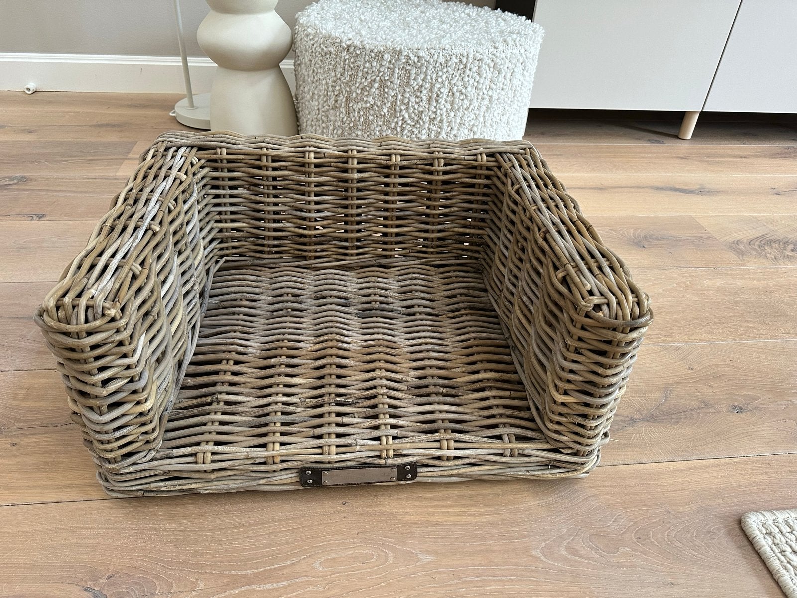 Rotan hondenmand als nieuw, Ophalen, Zo goed als nieuw, Riet