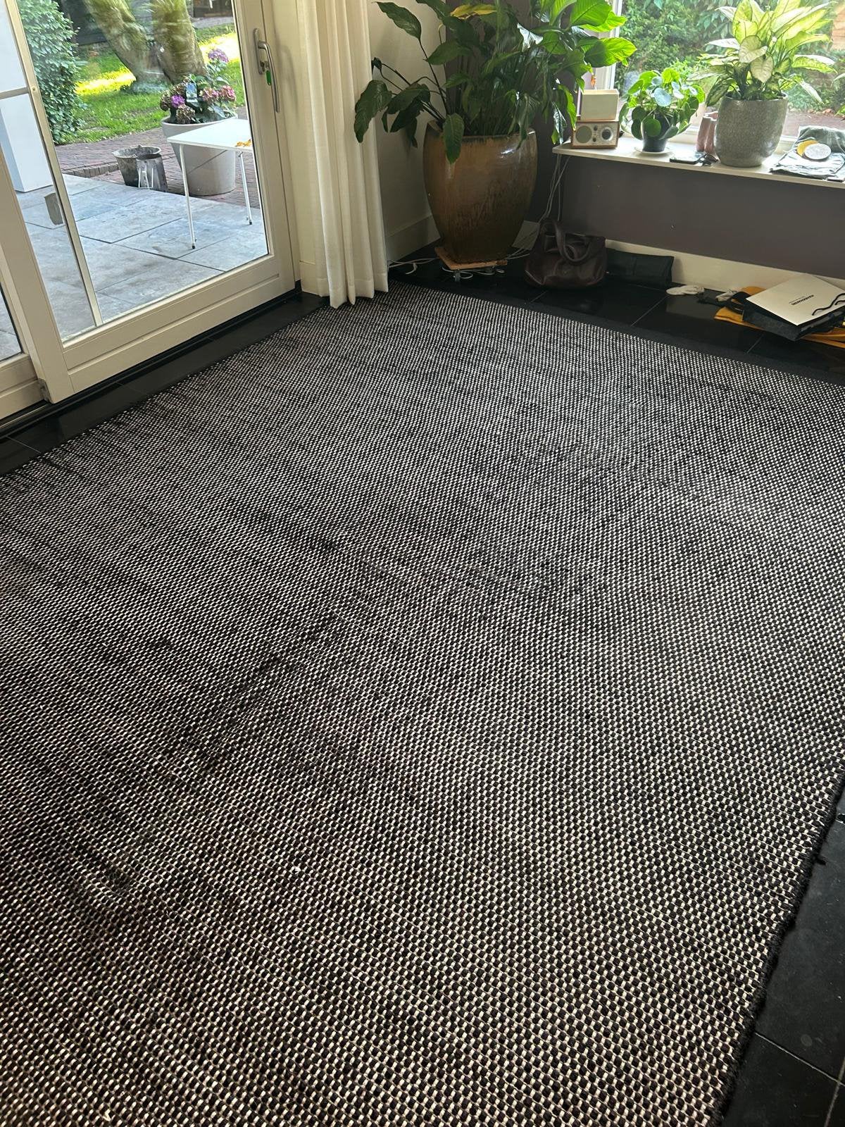 Wollen vloerkleed 2.50x3.50, Ophalen, Gebruikt, Zwart, 200 cm of meer