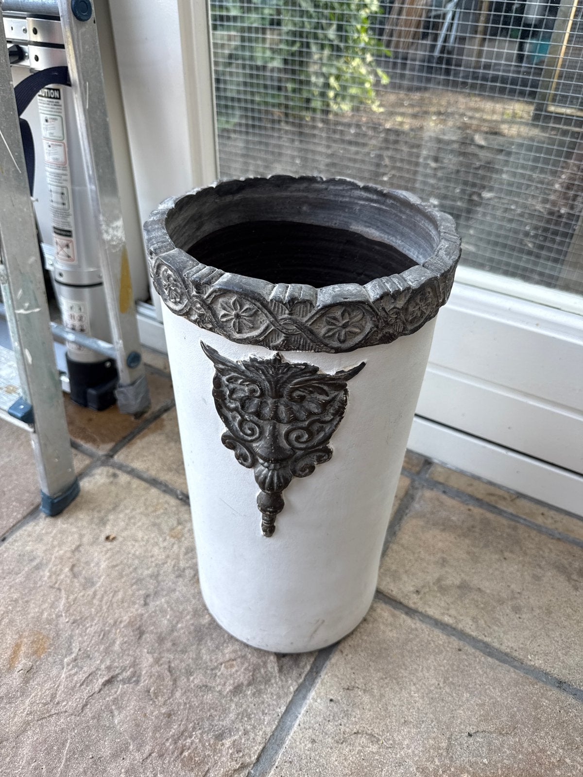 PTMD Bloempot - Wit met Antraciet Decoratie (H49cm, D25cm), Overige materialen, Gebruikt, Rond, Binnen